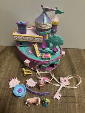 Vintage 1995 Trendmasters Jewelry Salon Castle Starcastle